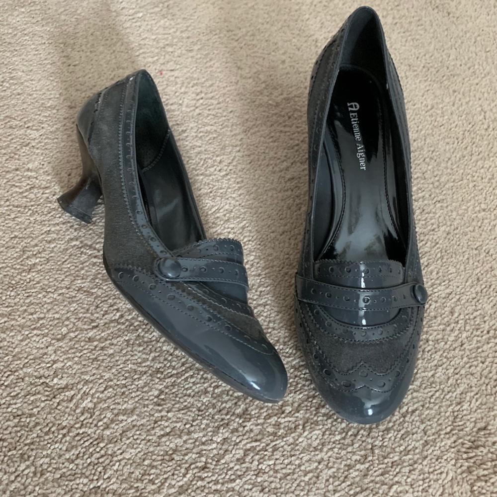 Kitten heel dress shoes
